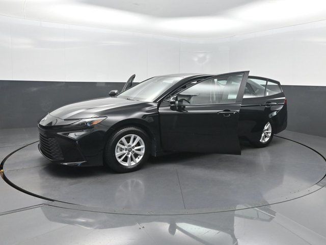 2025 Toyota Camry LE - 23062530 - 33