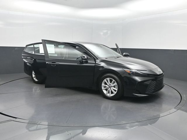 2025 Toyota Camry LE - 23062530 - 35