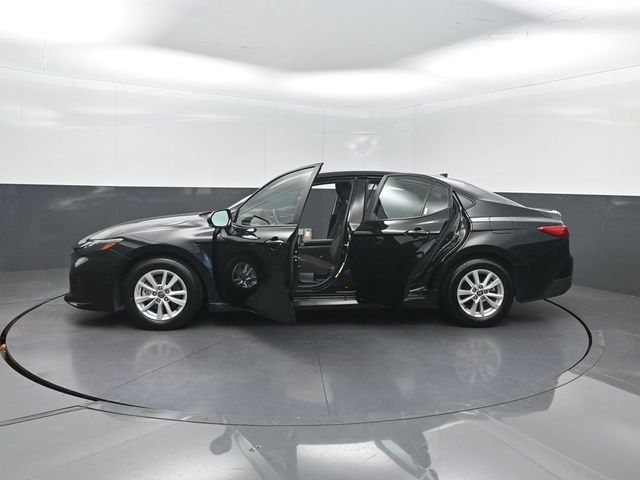 2025 Toyota Camry LE - 23062530 - 36