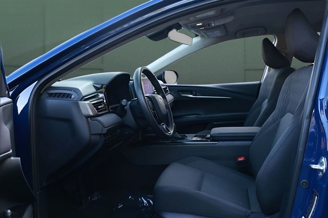 2025 Toyota Camry LE - 23055070 - 19