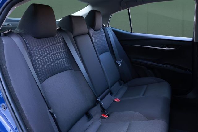 2025 Toyota Camry LE - 23055070 - 22
