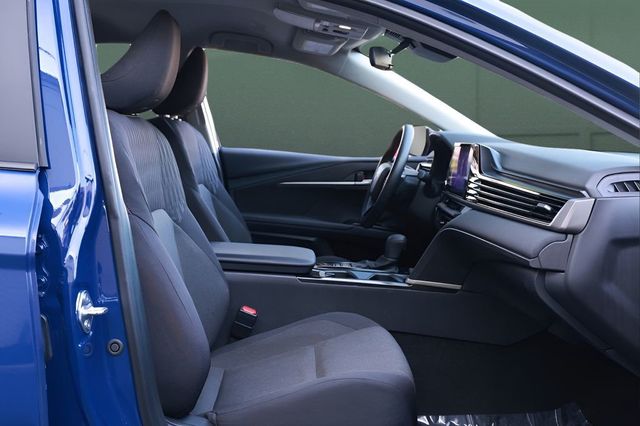 2025 Toyota Camry LE - 23055070 - 24