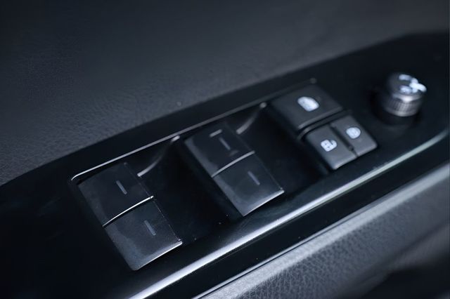 2025 Toyota Camry LE - 23055070 - 32