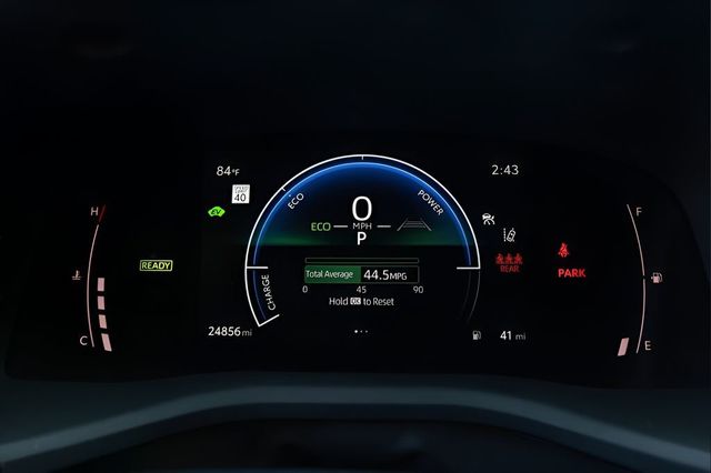 2025 Toyota Camry LE - 23055070 - 34