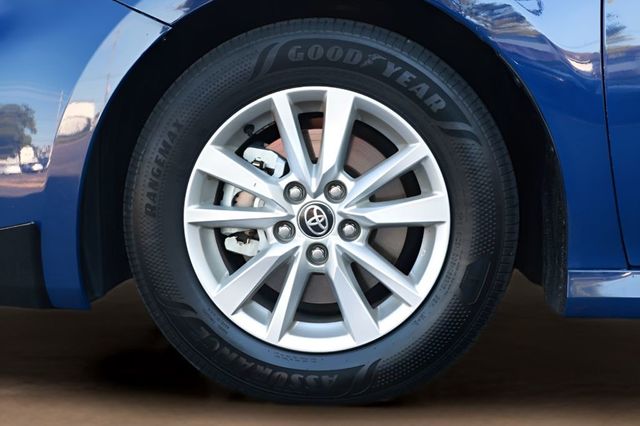 2025 Toyota Camry LE - 23055070 - 4