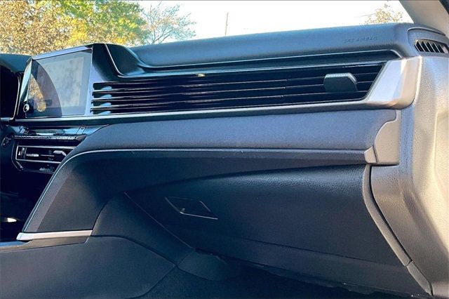 2025 Toyota Camry LE - 22931251 - 11