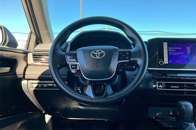 2025 Toyota Camry LE - 22931251 - 19