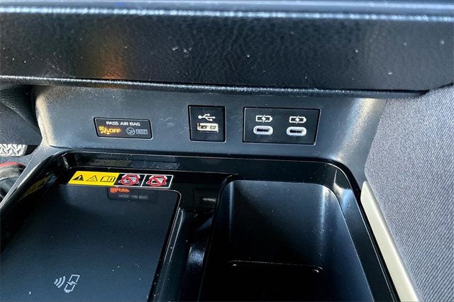 2025 Toyota Camry LE - 22931251 - 24