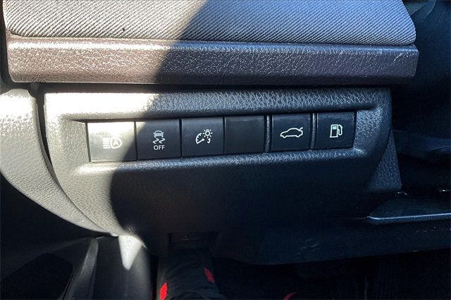 2025 Toyota Camry LE - 22931251 - 27