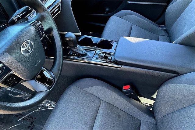 2025 Toyota Camry LE - 22931251 - 30