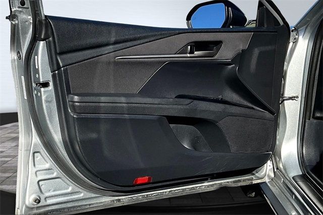2025 Toyota Camry LE - 22931251 - 8