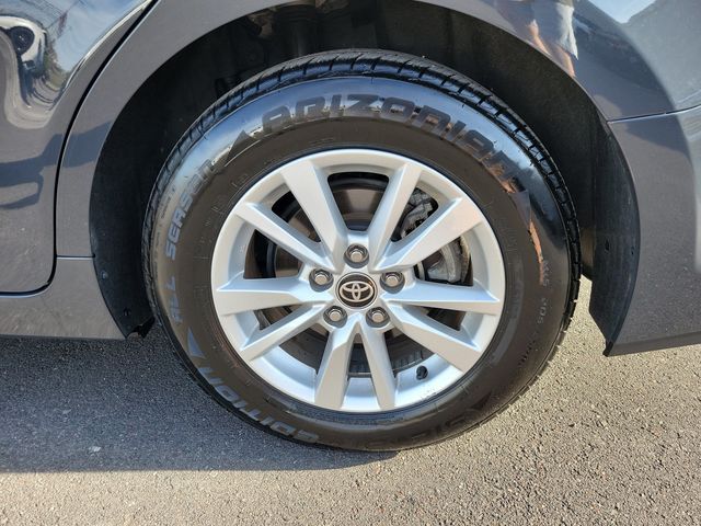 2025 Toyota Camry LE - 22949989 - 26