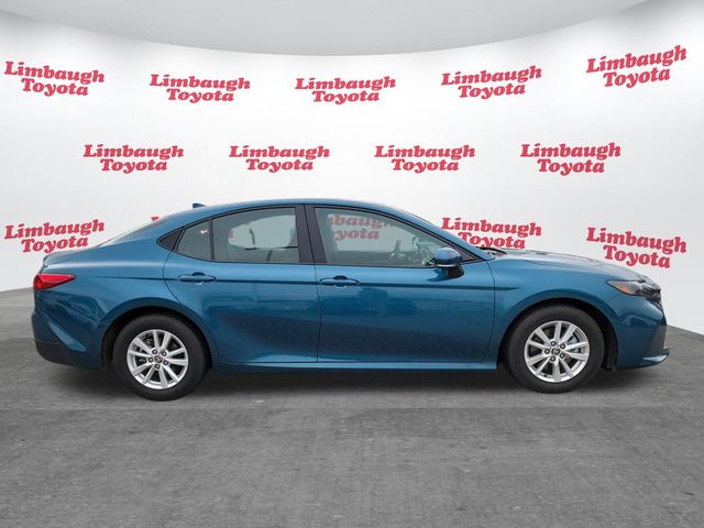 2025 Toyota Camry LE - 22961518 - 17