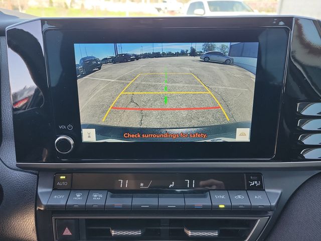 2025 Toyota Camry LE - 22988860 - 10