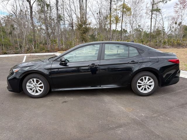 2025 Toyota Camry LE - 22987982 - 1