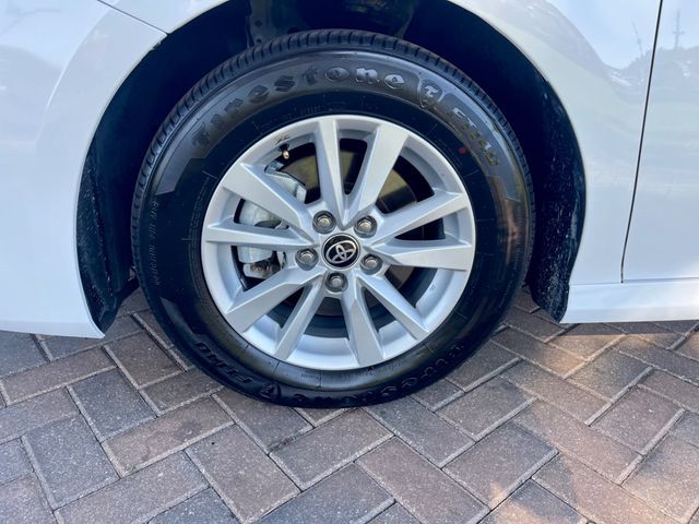 2025 Toyota Camry LE - 22928995 - 8