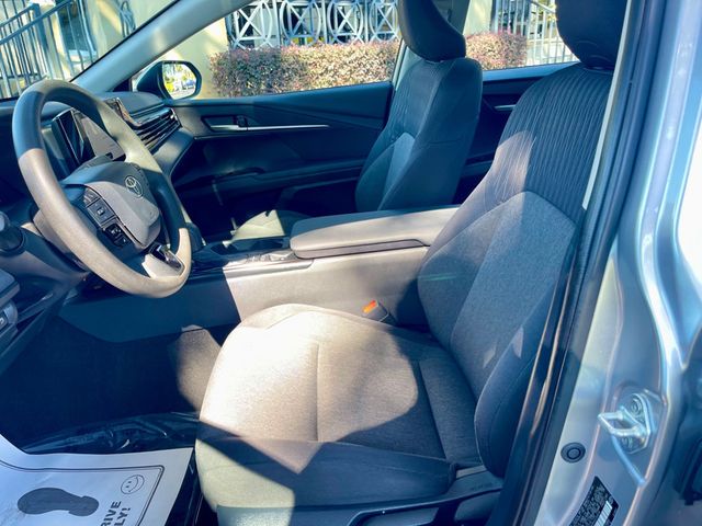 2025 Toyota Camry LE - 22928997 - 9