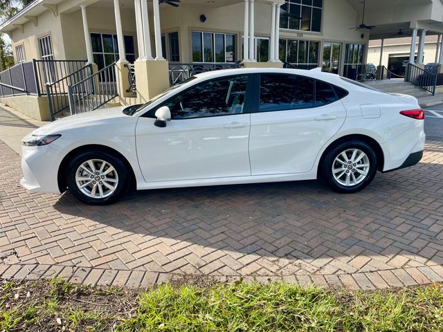2025 Toyota Camry LE - 22945024 - 1
