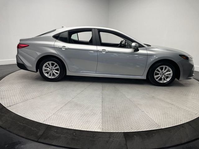 2025 Toyota Camry LE - 22973056 - 3