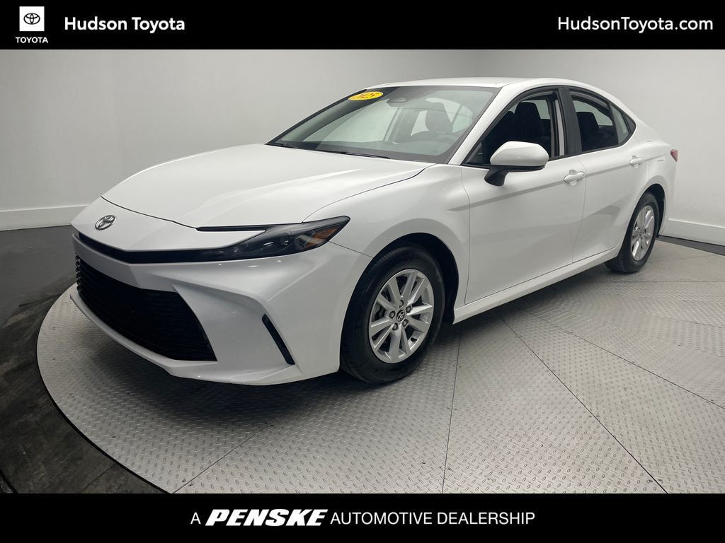 2025 Toyota Camry LE - 22986022 | Video 1