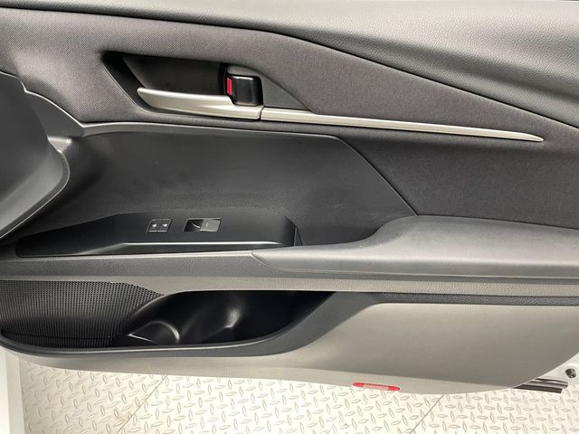 2025 Toyota Camry LE - 22986022 - 13