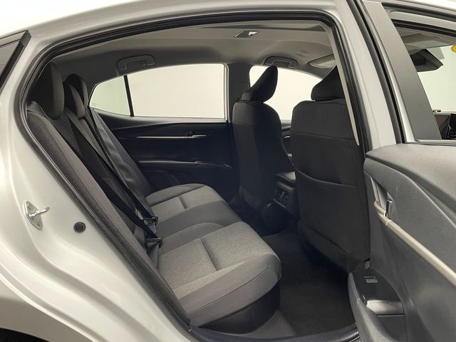 2025 Toyota Camry LE - 22986022 - 34