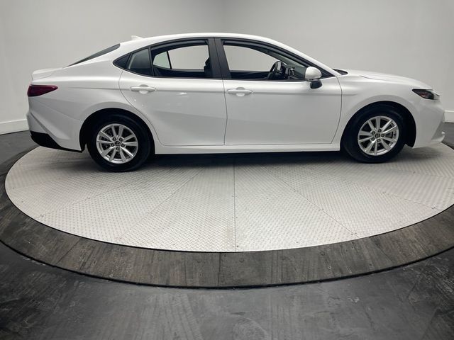2025 Toyota Camry LE - 22986022 - 3