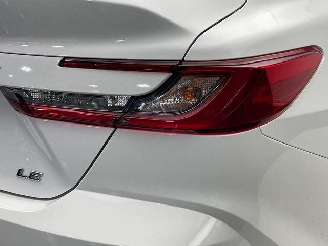 2025 Toyota Camry LE - 22986022 - 40