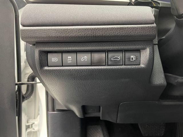 2025 Toyota Camry LE - 23006220 - 18