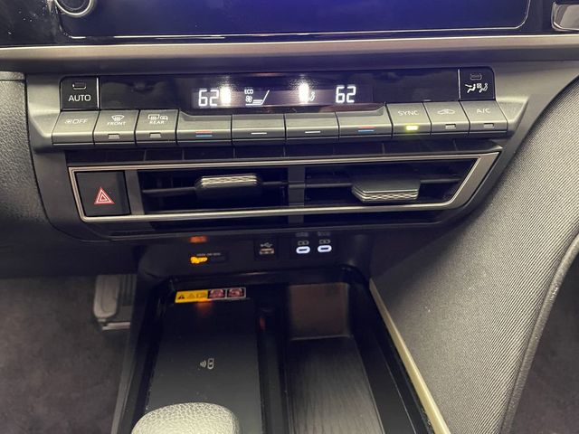 2025 Toyota Camry LE - 23006220 - 25