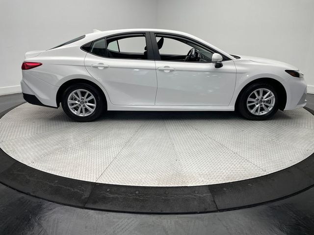 2025 Toyota Camry LE - 23009278 - 3