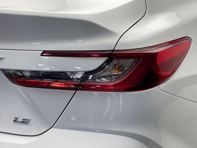2025 Toyota Camry LE - 23009278 - 40