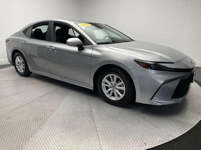 2025 Toyota Camry LE - 23011011 - 2