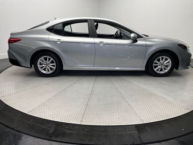 2025 Toyota Camry LE - 23011011 - 3