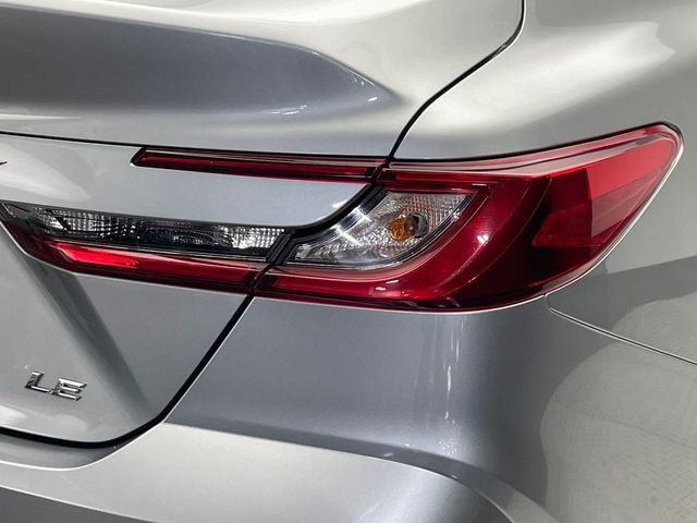 2025 Toyota Camry LE - 23011011 - 40