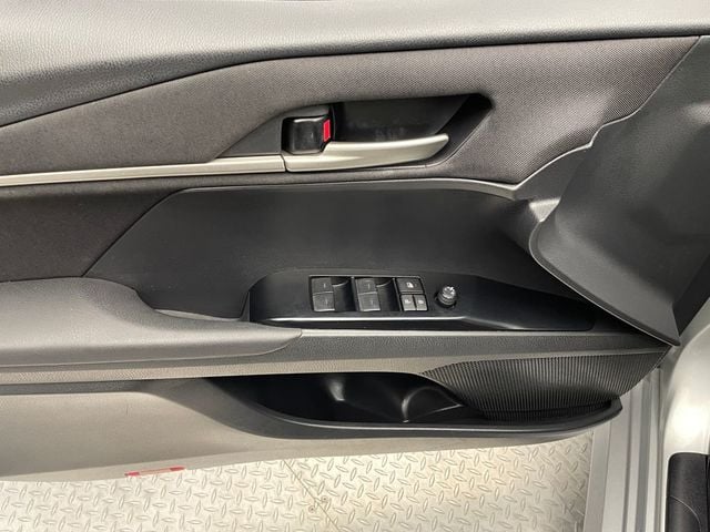 2025 Toyota Camry LE - 23011011 - 8
