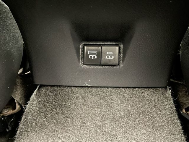 2025 Toyota Camry LE - 23011012 - 35
