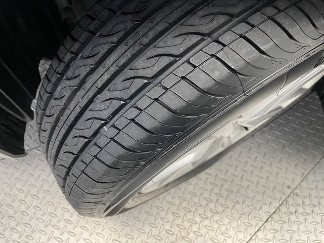 2025 Toyota Camry LE - 23011012 - 43