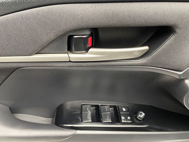 2025 Toyota Camry LE - 23012574 - 9