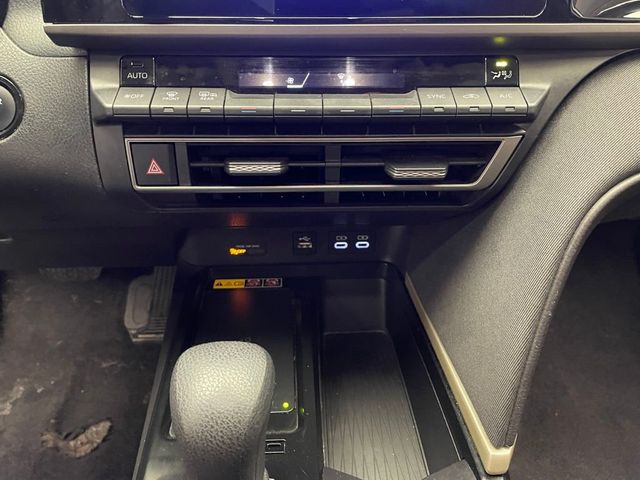 2025 Toyota Camry LE - 23012574 - 25