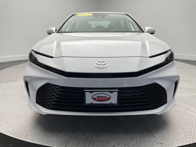 2025 Toyota Camry LE - 23012575 - 1