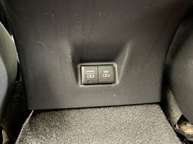 2025 Toyota Camry LE - 23012575 - 36