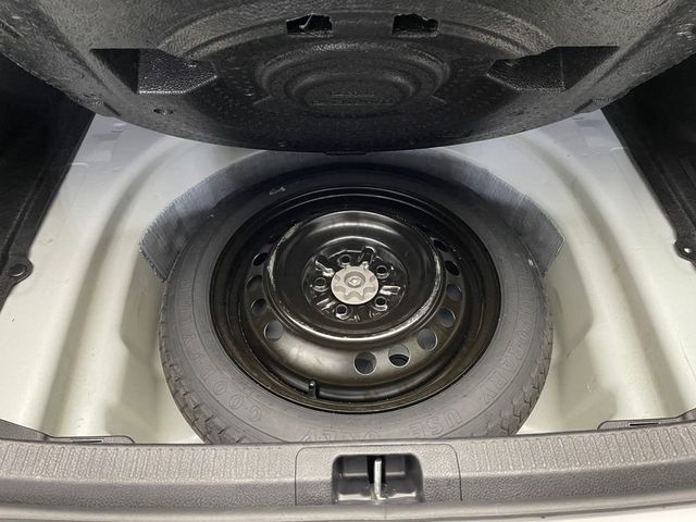 2025 Toyota Camry LE - 23012575 - 39