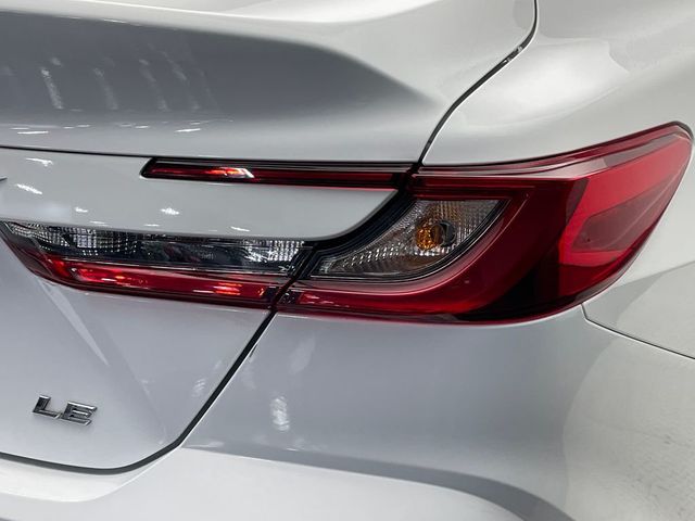 2025 Toyota Camry LE - 23012575 - 40