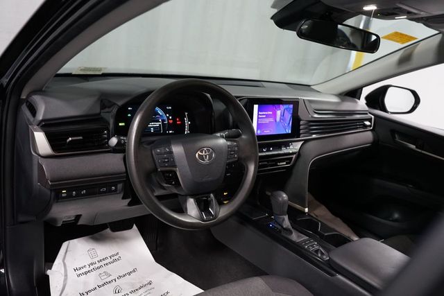 2025 Toyota Camry LE - 23020526 - 10