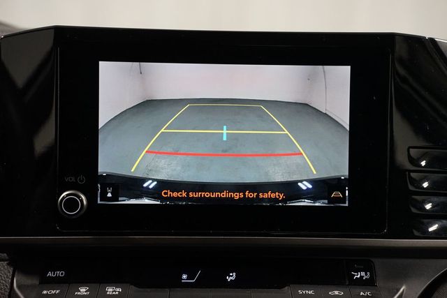 2025 Toyota Camry LE - 23020526 - 18