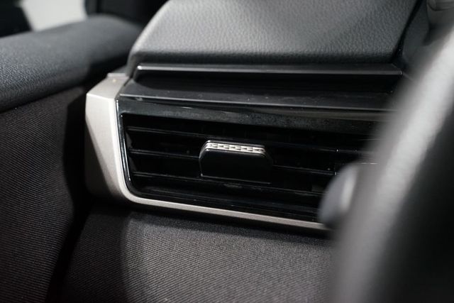 2025 Toyota Camry LE - 23020526 - 24