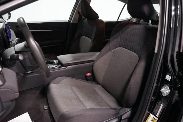 2025 Toyota Camry LE - 23020526 - 26