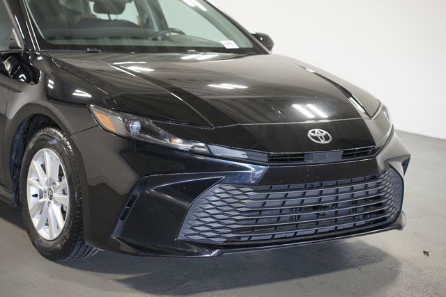 2025 Toyota Camry LE - 23020526 - 3