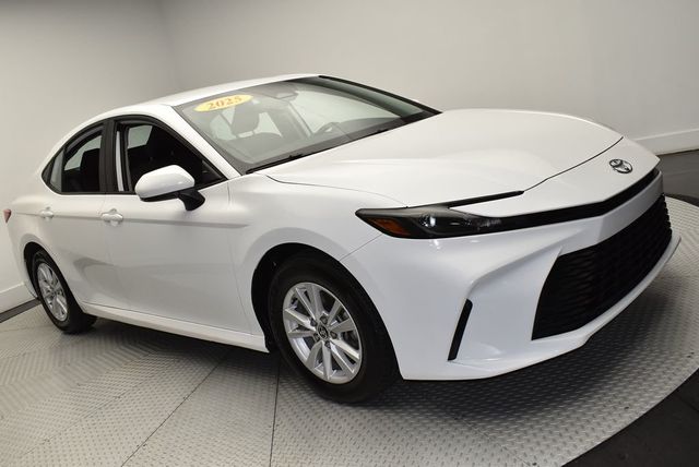2025 Toyota Camry LE - 23012640 - 2